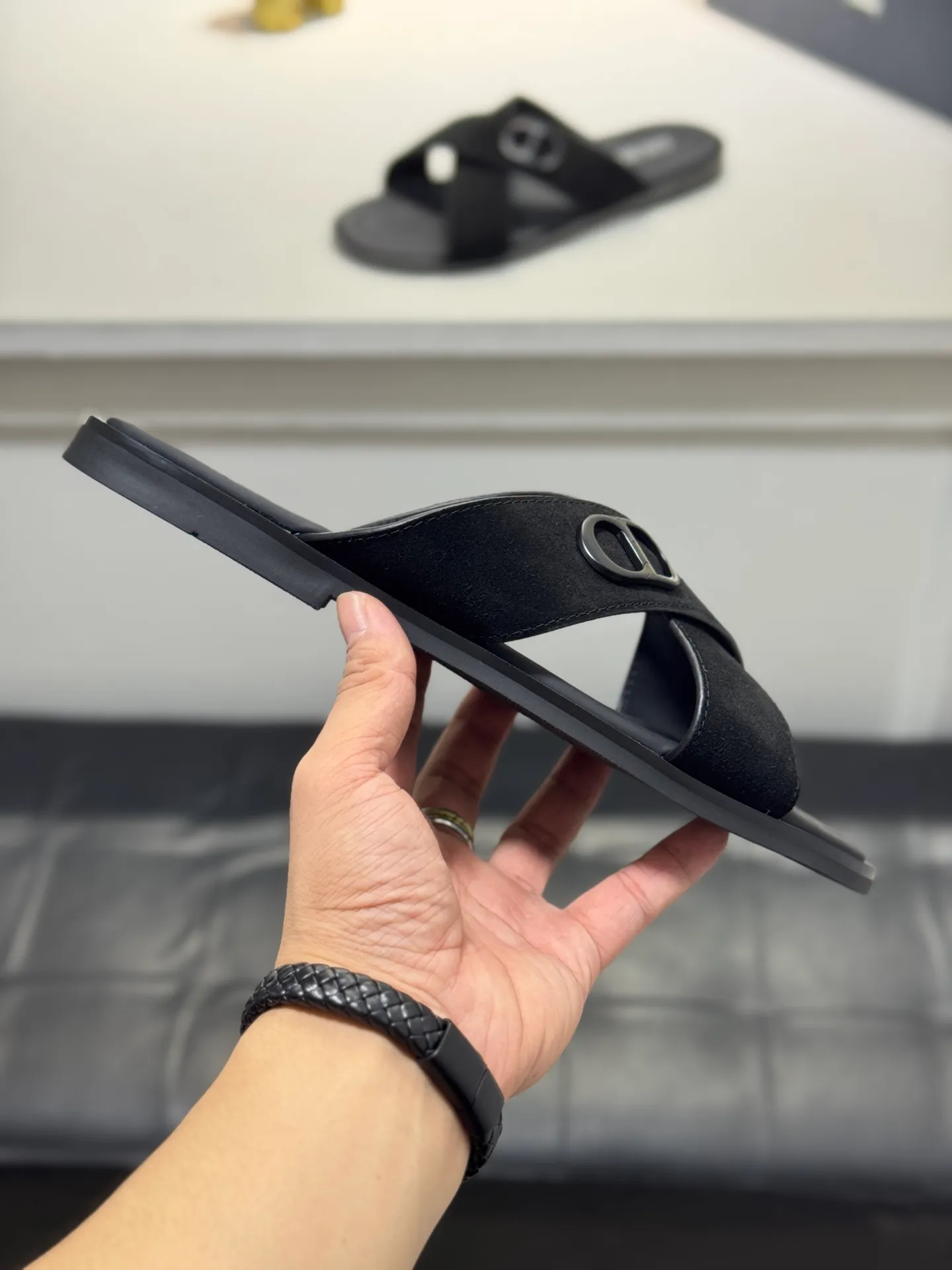 Men's men's shoes 💰320 [New style] 🦇🦇𝐂𝐡𝐫𝐢𝐬𝐭𝐢𝐚𝐧 𝐃𝐢𝐨𝐫 Dior slippers - the latest hot sandals, classic sandals, original replicas, super durable and versatile, cowhide leather with hardware accessories, very comfortable on the feet Look slim and white. Original molded outsole size: 38-44 (.45. Customized